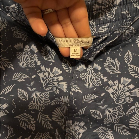 JACHS Girlfriend Navy Floral Women's Shorts - Picture 6 of 7